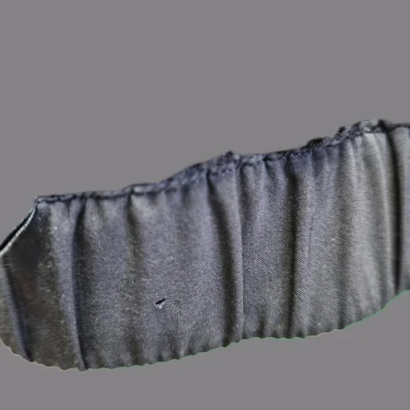 Lululemon Mesh On Mesh Pop Over Black - Picture 9 of 9